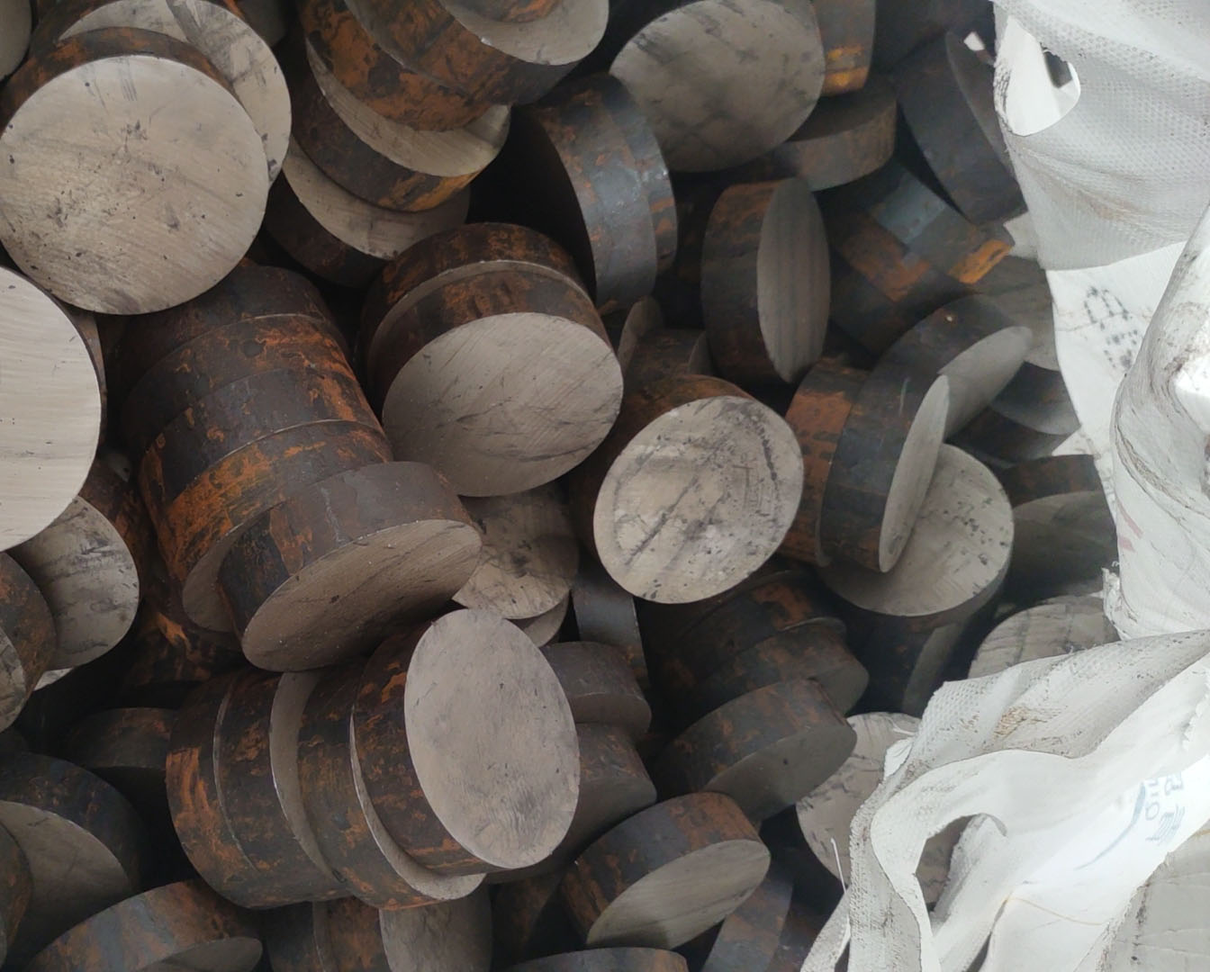 三台圆钢切割